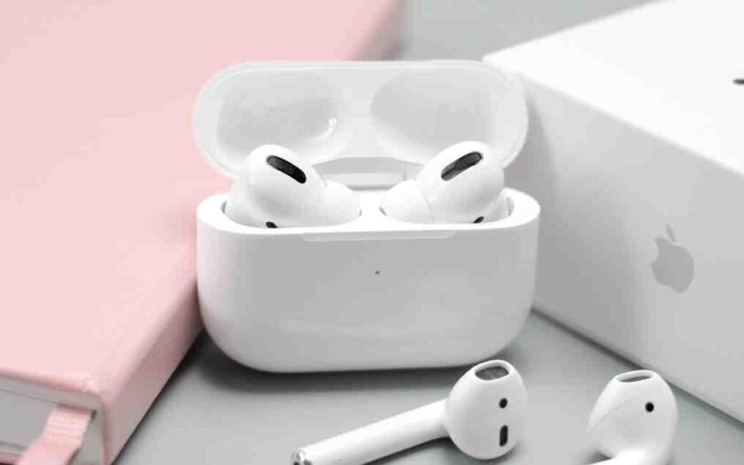 Comment baisser le son avec les AirPods ?