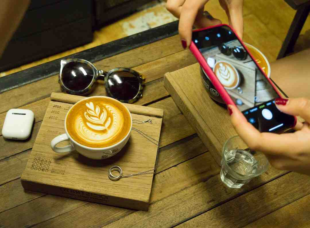 Quelle année est sorti l'iPhone SE ?