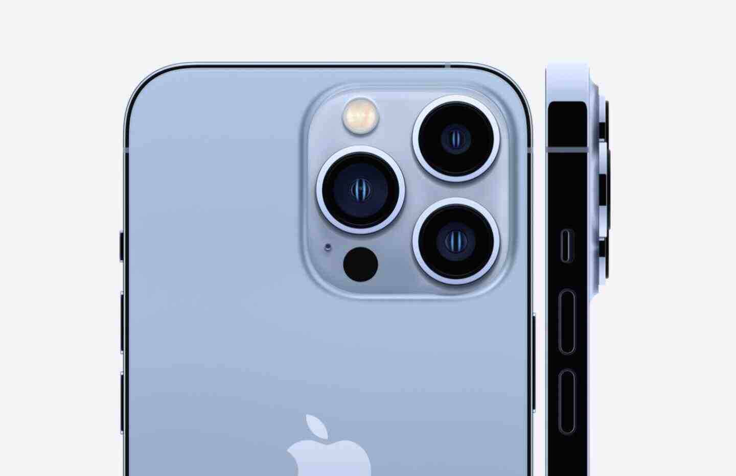 Est-ce que l'iPhone 13 va dans l'eau ?